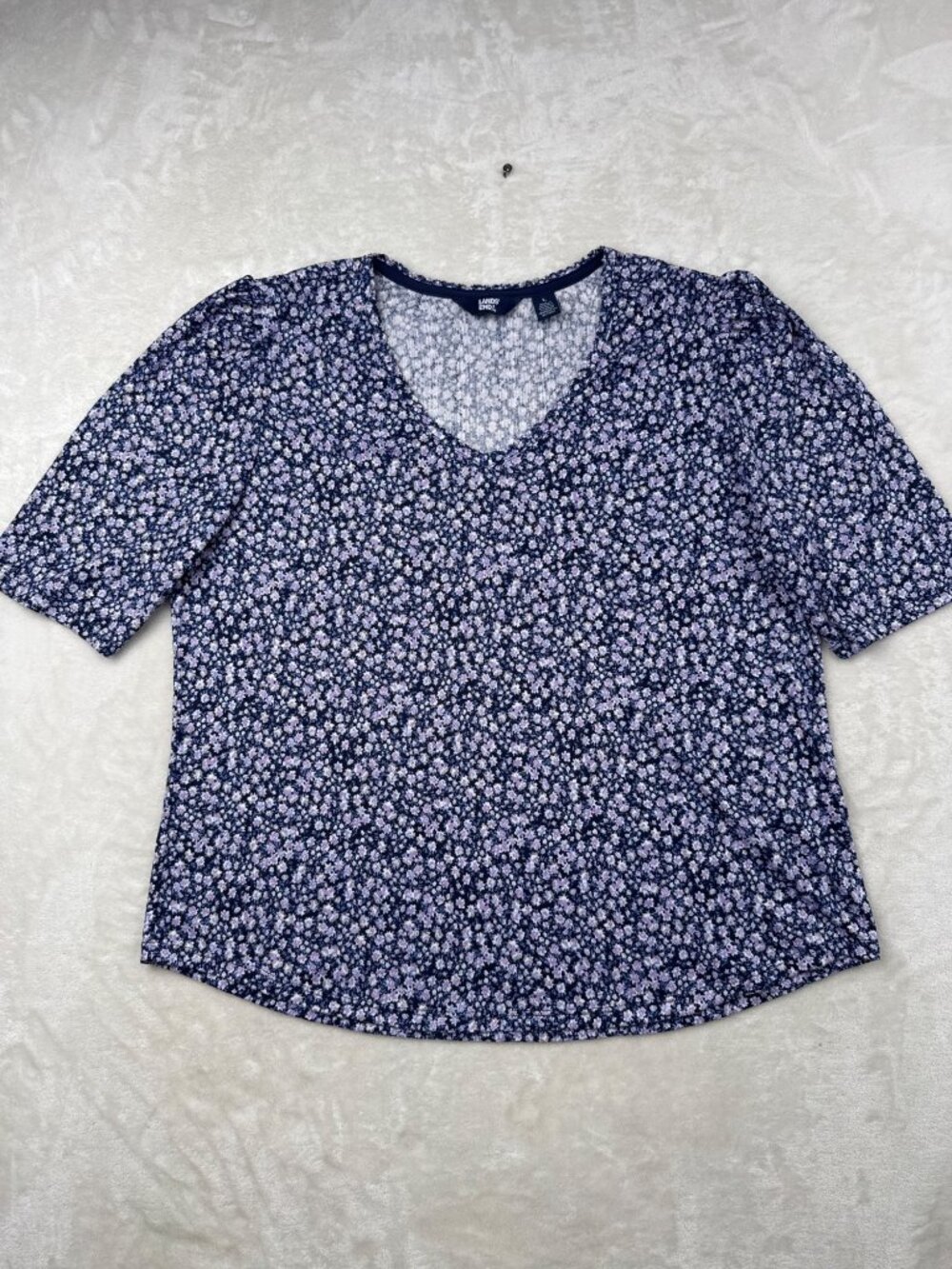 Lands End Womens Floral Print Top L Short Sleeve Lightweight Navy Purple